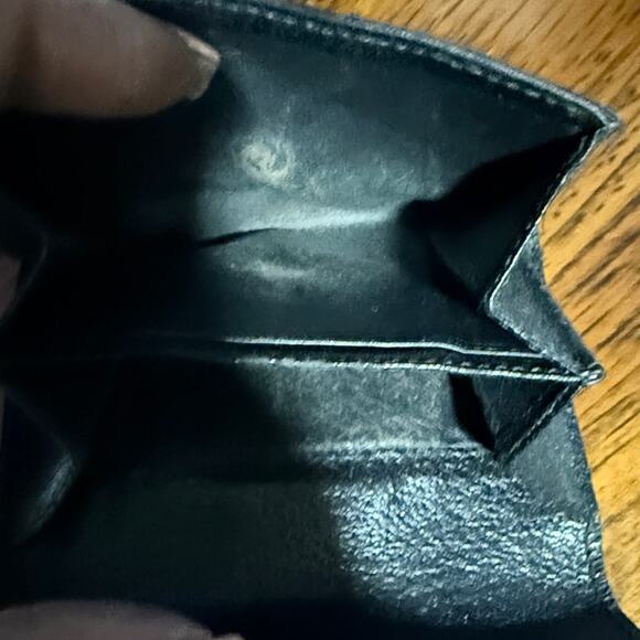 Gucci Black Leather Crossbody and Wallet Bundle - Picture 7 of 16